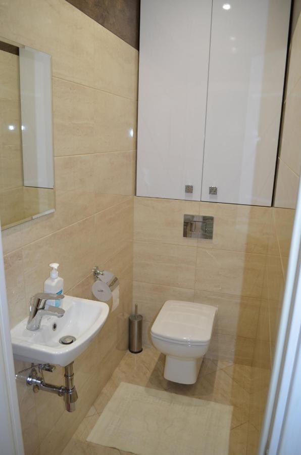 Apartment On Getmana Vigovskogo 49 Rivne Eksteriør bilde