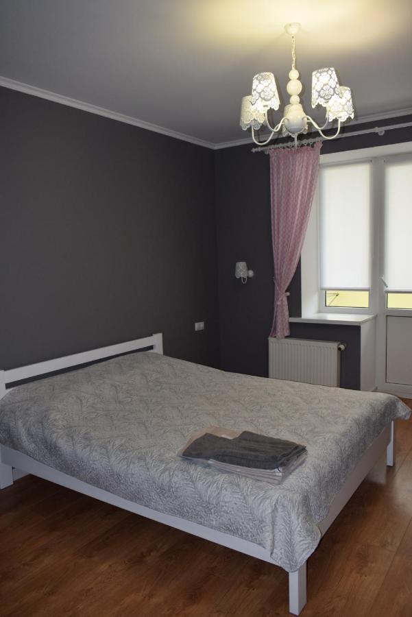 Apartment On Getmana Vigovskogo 49 Rivne Eksteriør bilde